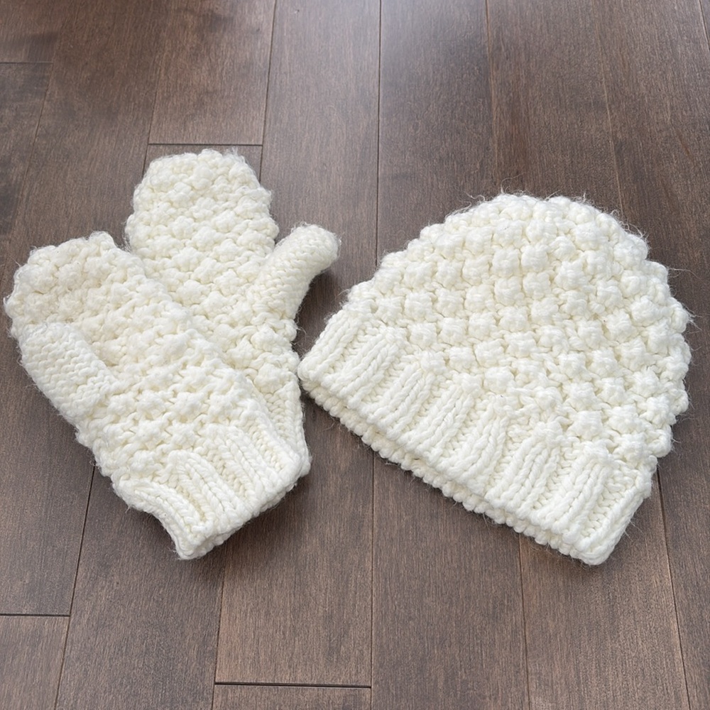 EXPRESSION Women’s Cream White Popcorn Toque & Mittens Set, Hat Winter Cozy Warm